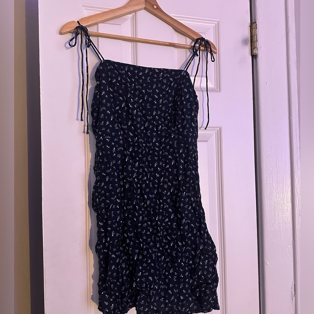 M navy blue floral dress